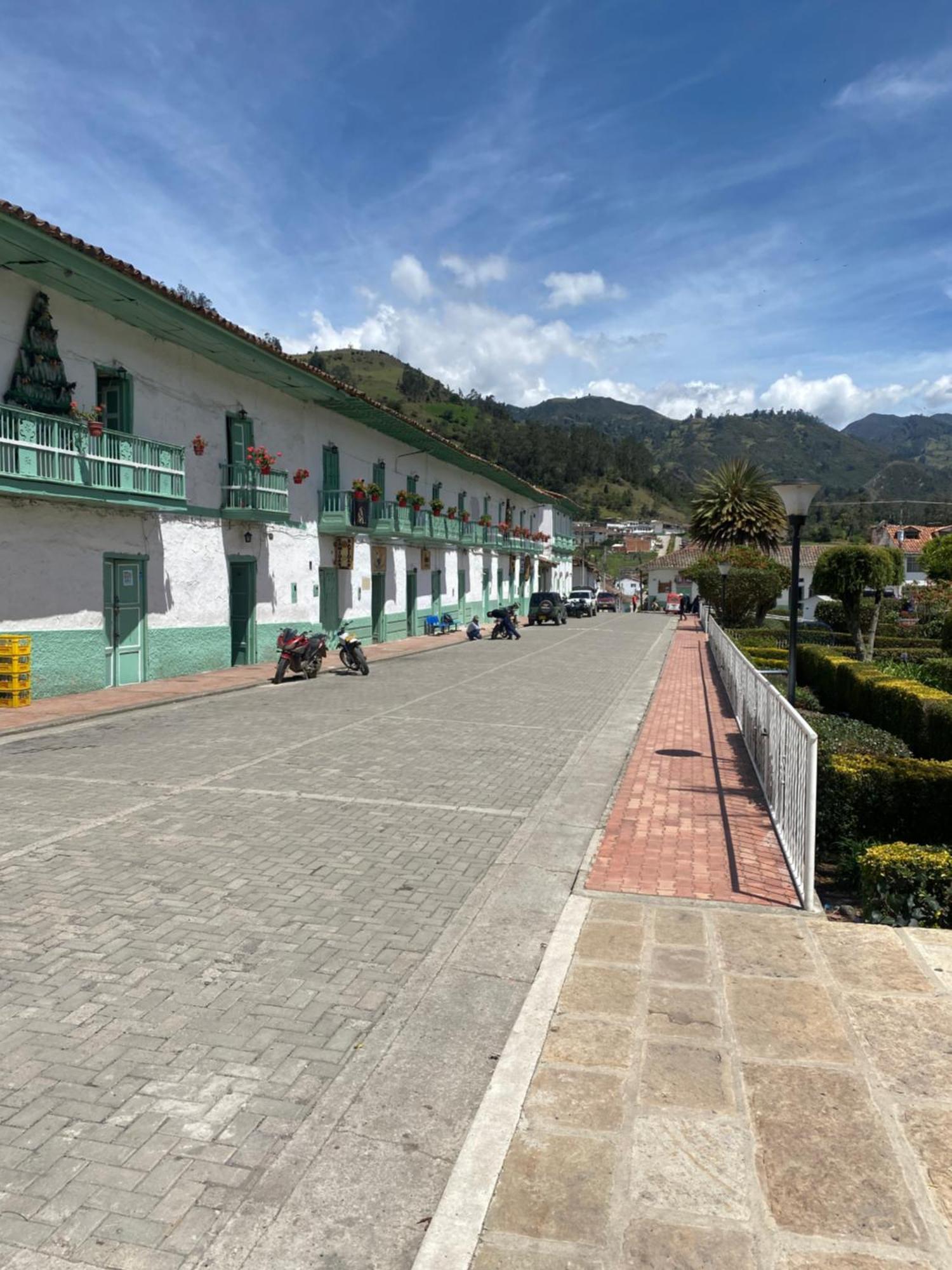 Gll Hotel El Cocuy Екстериор снимка